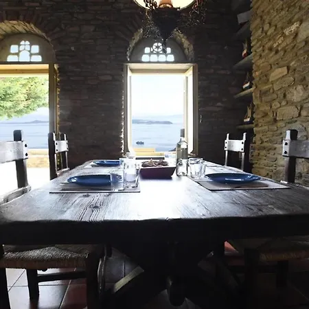 Theassis Apartmán Arnados