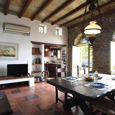 Theassis Appartement *