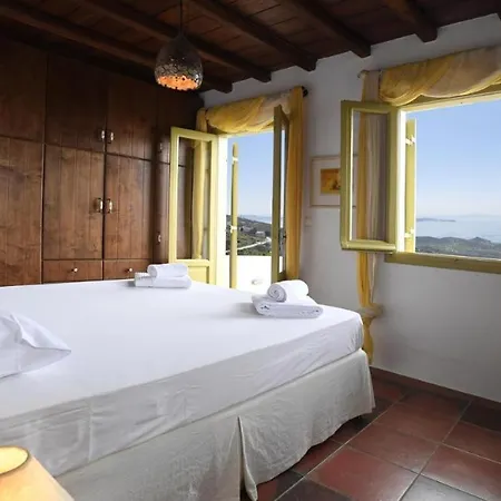 Apartament Theassis *